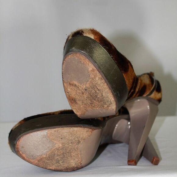 Versace Animal Print Heels (Size: 10) - Picture 8 of 8
